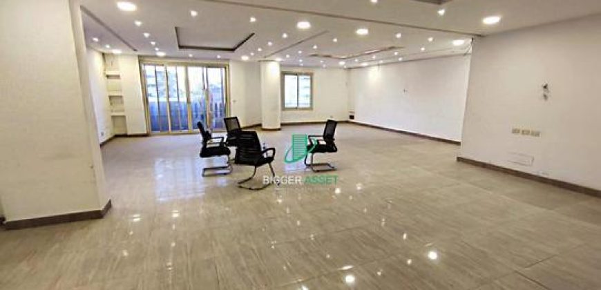 Admin |Luxury fitted Office | 250 Sqm| 4 rent